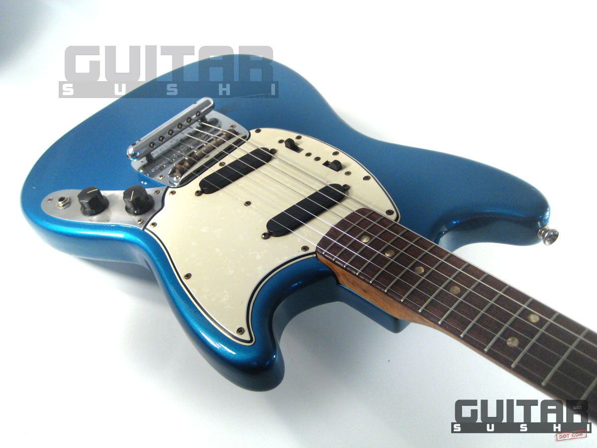  - 1966_fender-mustang_blue_electric_guitar_00051_img_21a