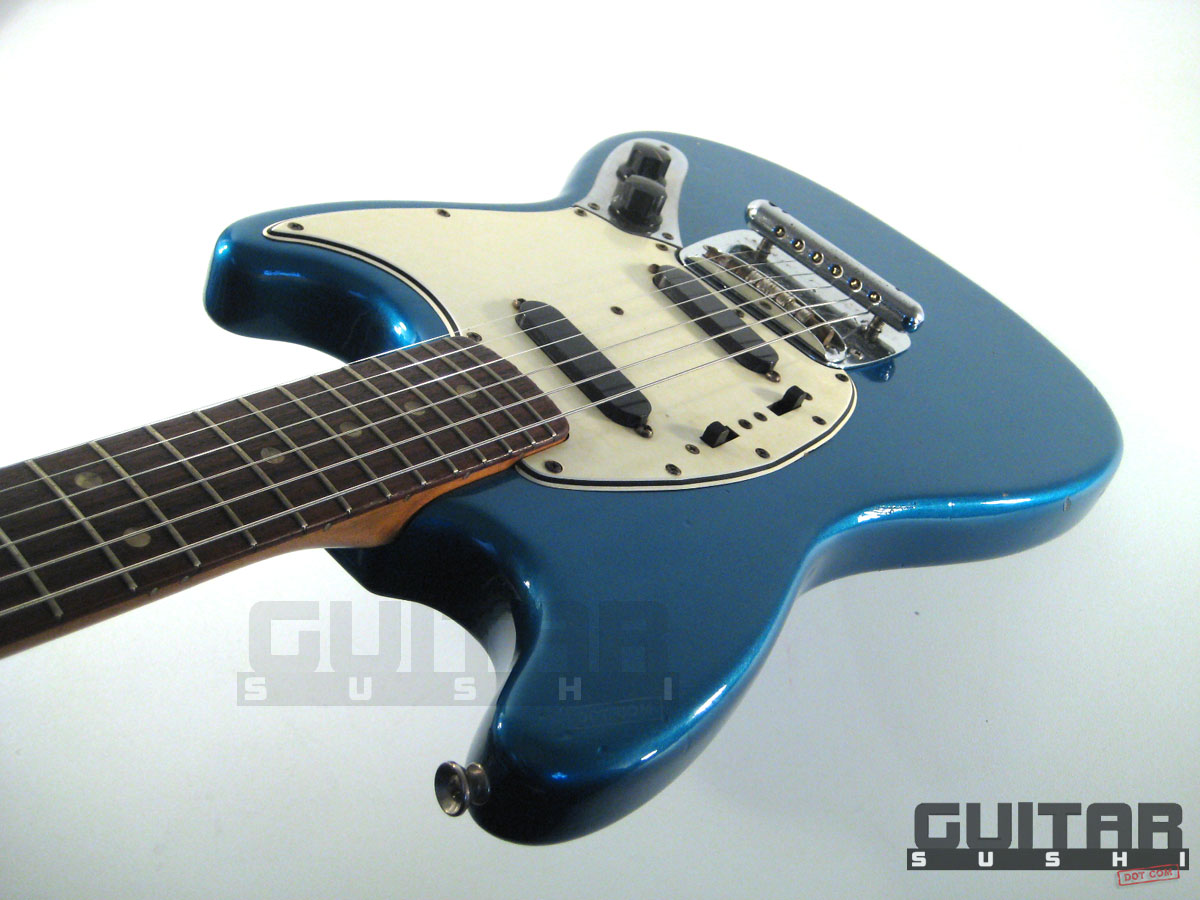  - 1966_fender-mustang_blue_electric_guitar_00051_img_29a